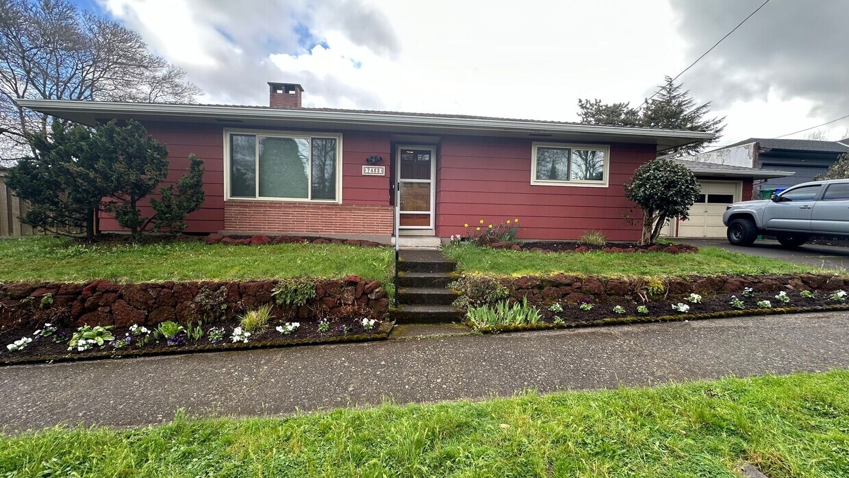 7432 NE Tillamook St, Portland, OR 97213 House Rental in Portland, OR