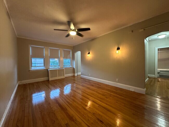 Foto del edificio - 53 Strathmore Rd