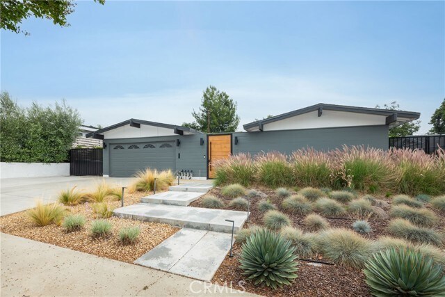 Building Photo - 7355 Layton St
