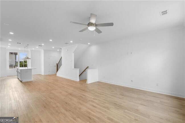 Foto del edificio - 5430 Howington Ct