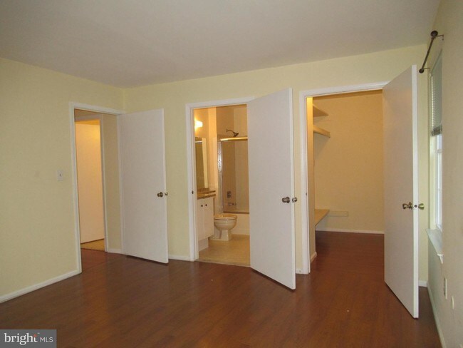 Building Photo - 32 Cypress Ct