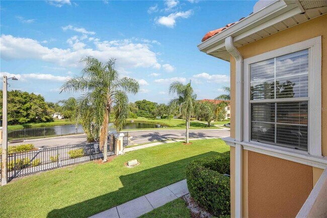 Foto del edificio - 1195 Villagio Cir