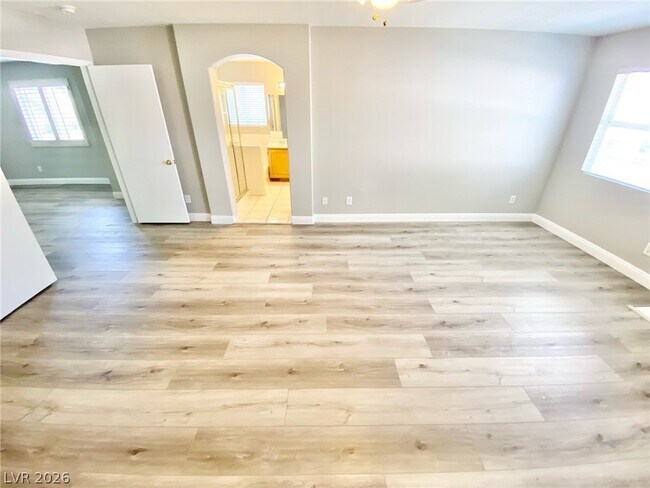 Foto del edificio - 5388 Runningbrook Rd