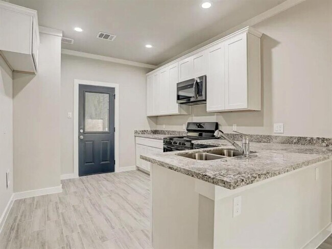 Foto del edificio - 4425 Clover St