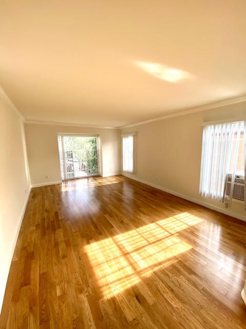 Foto del edificio - 925 N Sweetzer Ave