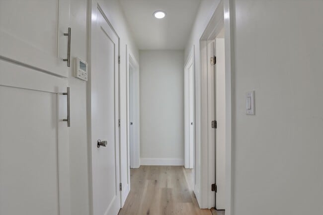 Building Photo - 811 Buena Vista