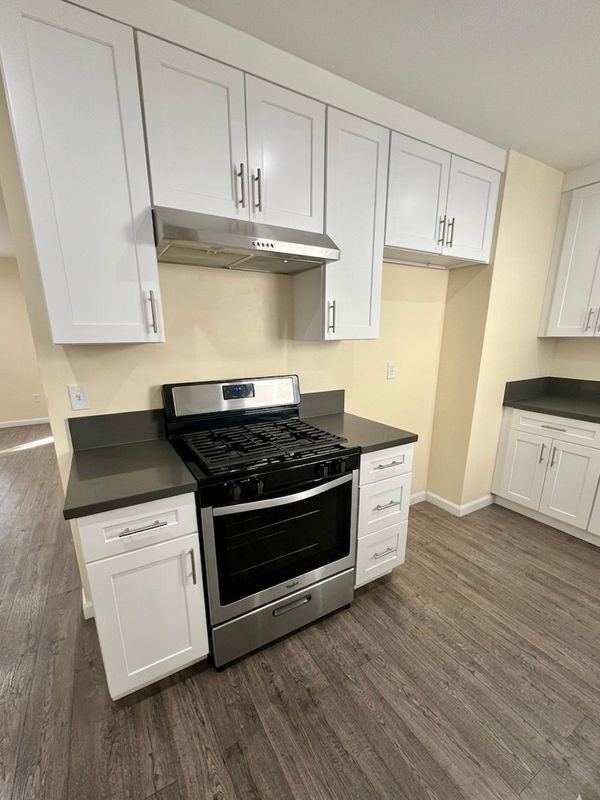 Foto del edificio - 429 E Cedar Ave