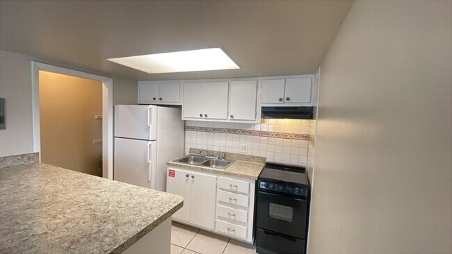 Building Photo - 1BD/1BA Apartment off Curry Ford in Henley...