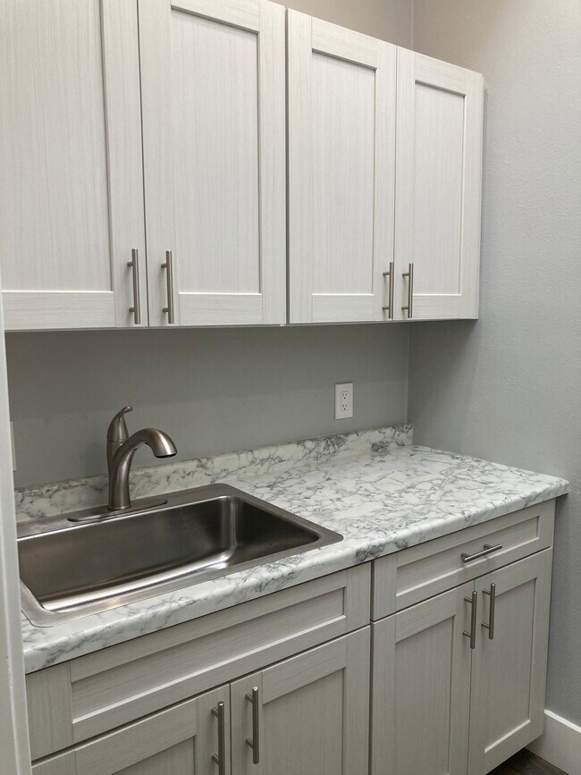 Kitchen - 231 2nd Ave NE