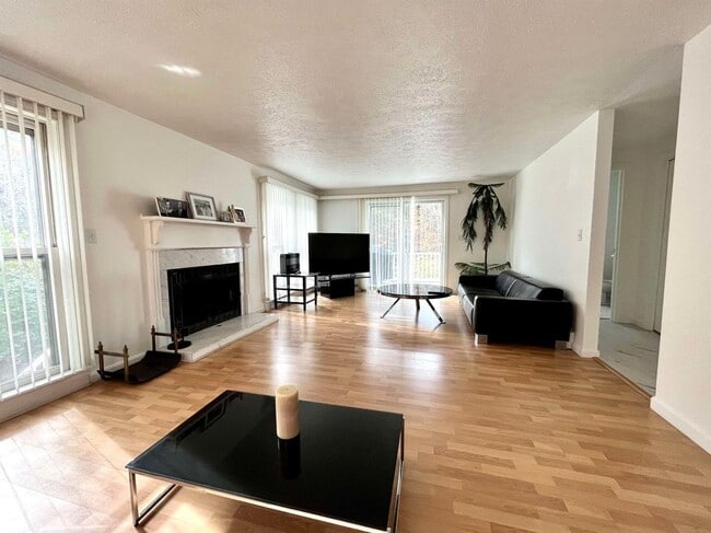 Foto del edificio - 22 River Bend Cir