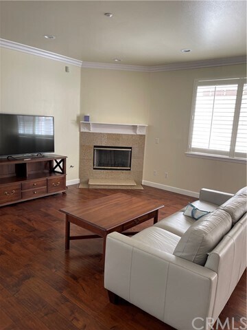 Foto del edificio - 440 W Huntington Dr