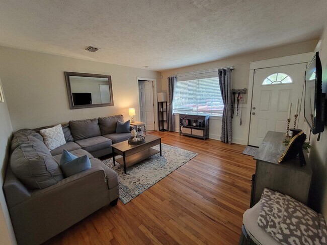 Foto del edificio - 404 Sable Ct