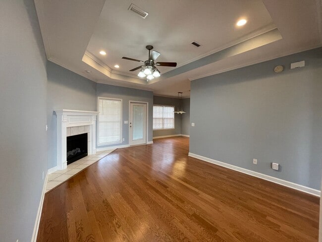 Building Photo - Quail Hollow