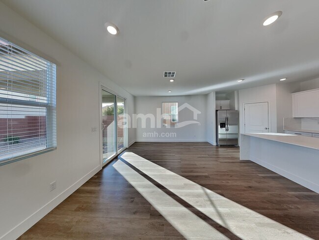 Building Photo - 11070 Sanaco Ct