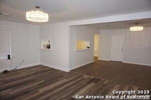 Building Photo - 3660 Oma Dr