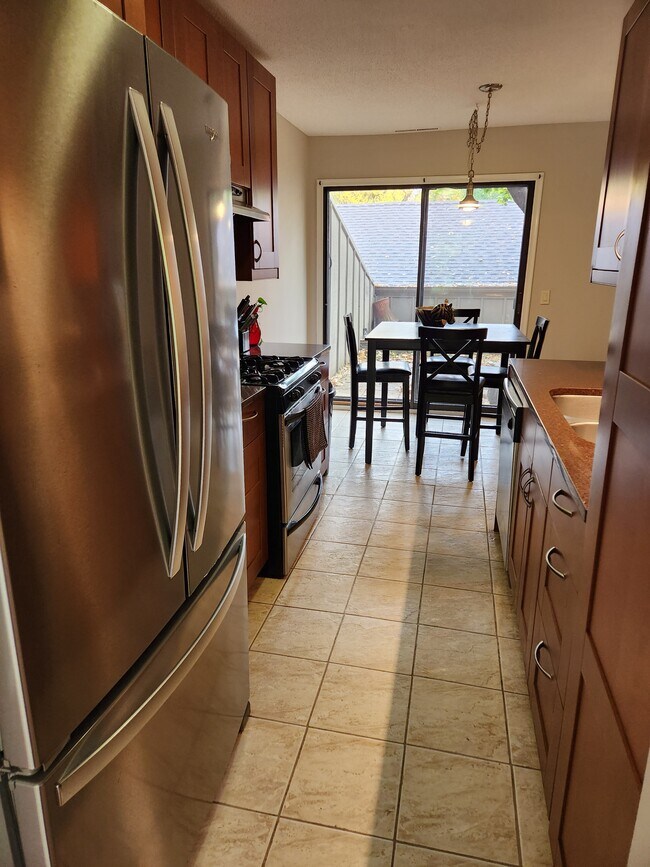 1852 Zanzibar Ln N, Plymouth, MN 55447 Townhome Rentals in Plymouth