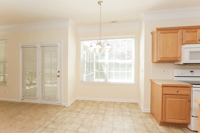 Foto del edificio - 6571 Derby Ln NW