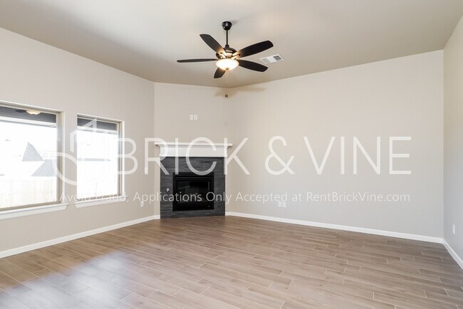 Foto del edificio - NEW CONSTRUCTION Home in Edmond Area!
