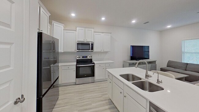 Foto del edificio - Beautiful 3/2.5 Townhouse