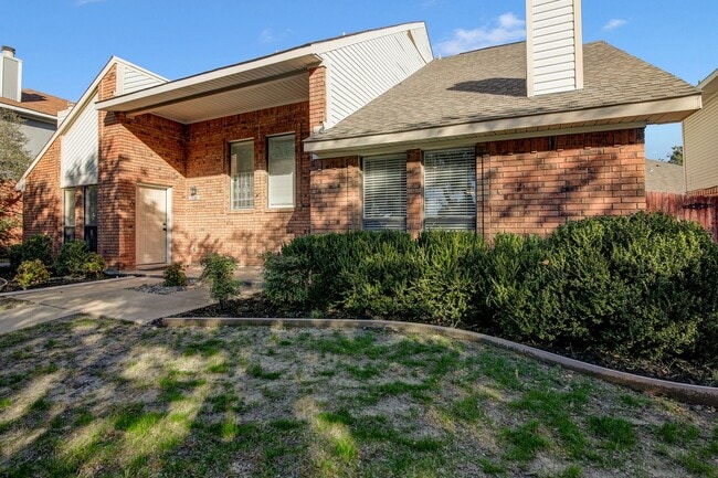 Building Photo - 7640 Kings Ridge Rd