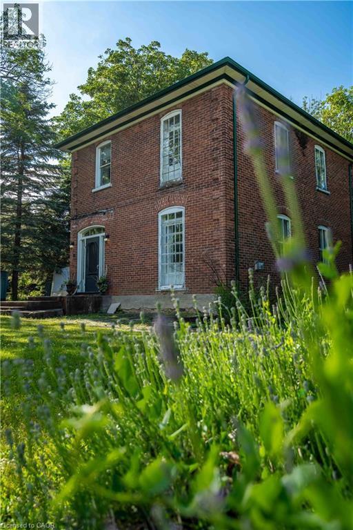 Building Photo - 88 Bridge St