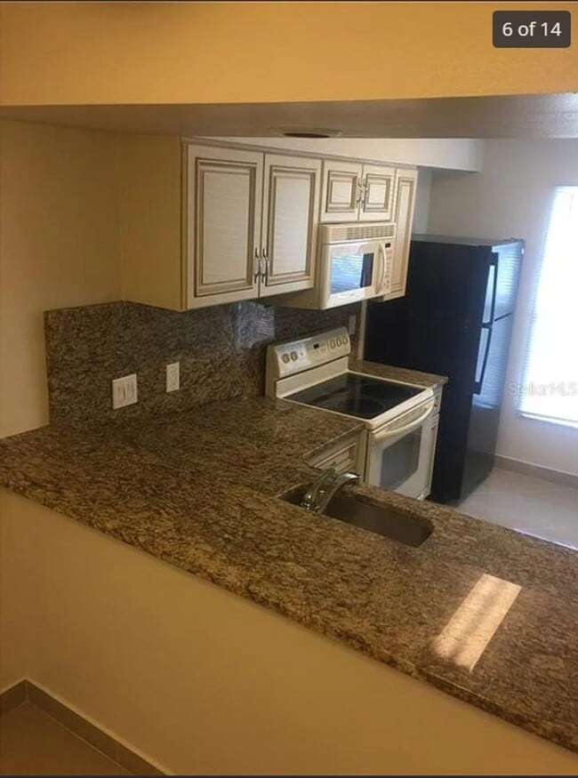 Foto del edificio - 4739 Myrtle Oak Dr