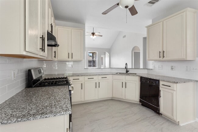 Building Photo - 1198 Stallion Ridge