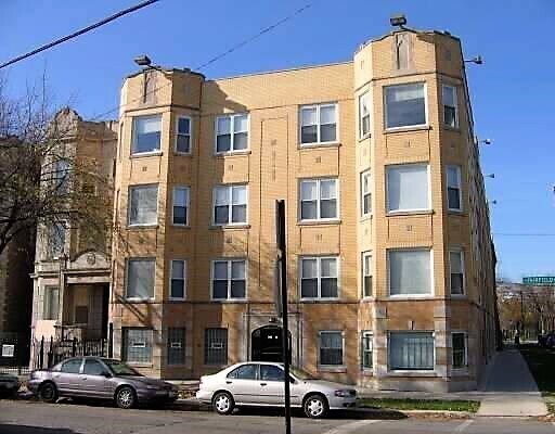 Primary Photo - 1454 N Fairfield Ave