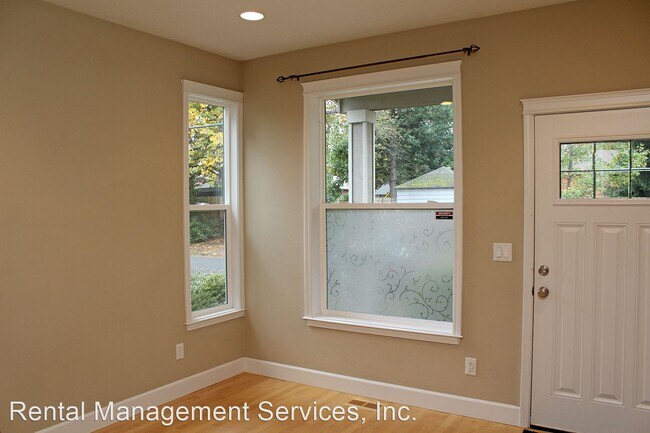 Foto del edificio - 3 br, 2.5 bath House - 846 NE 65th Avenue