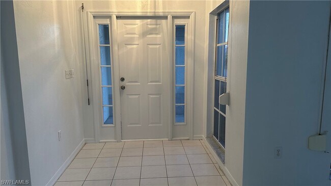 Building Photo - 701 Arianne Ct