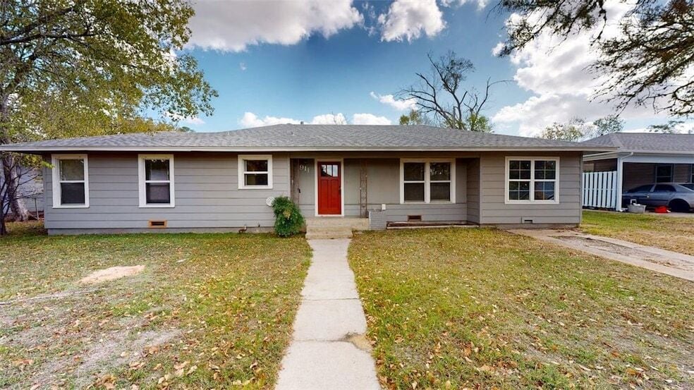 Primary Photo - 911 E North Ave