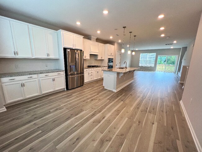 Building Photo - 1049 Manorhaven Dr