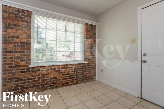 Foto del edificio - 6156 Lacewood Cove