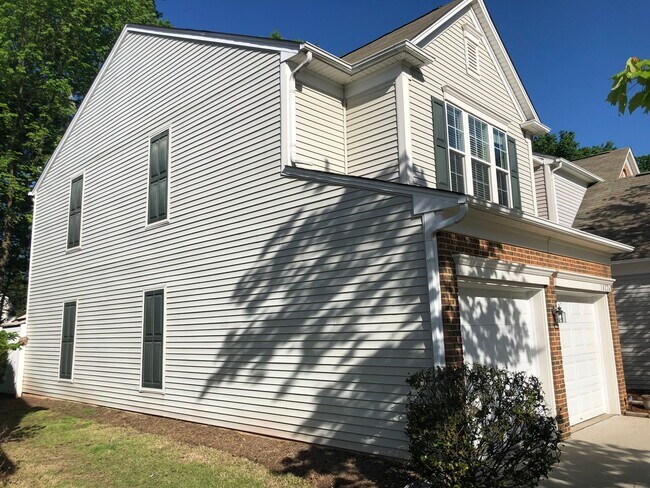 Building Photo - This lovely townhome is located in the highly desirable community of Blakeney Preserve just off R...