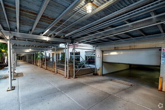 Foto del edificio - 6538 Austin St