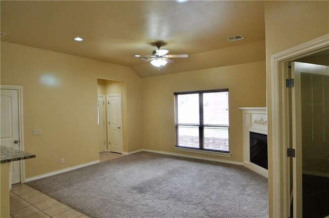 Building Photo - 13806 Oxford Dr