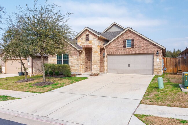 Building Photo - Spacious Home in White Oak Preserve!!!