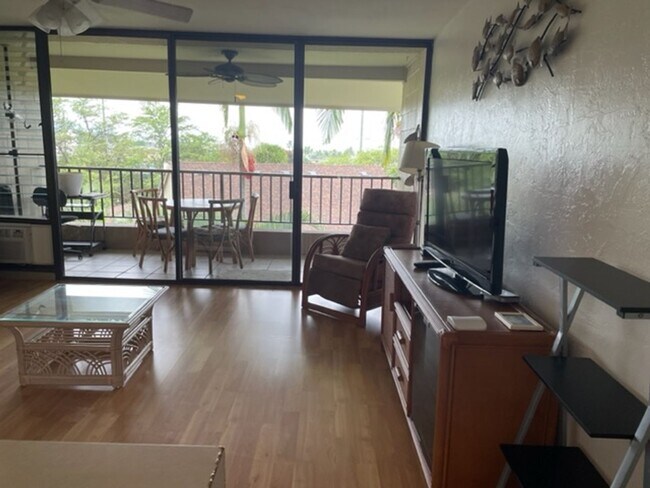 Building Photo - $2,000 - Includes all Utilities / Nicely F...