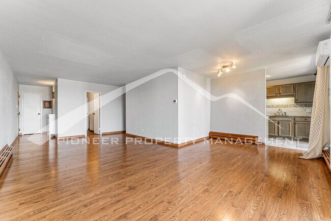 Building Photo - Gorgeous Condo with Ductless AC System  an...