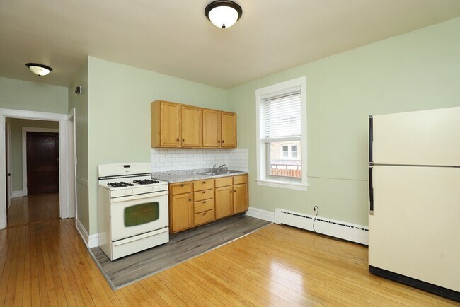 Foto del edificio - 5141 W Roscoe St