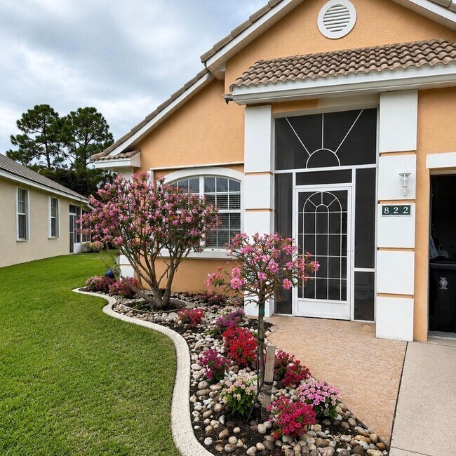 Foto del edificio - 822 NW Sorrento Ln
