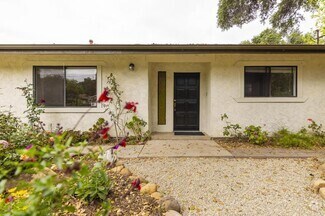 Building Photo - 325 El Conejo Dr