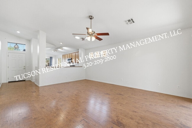 Foto del edificio - 2440 N Creek Vista Dr