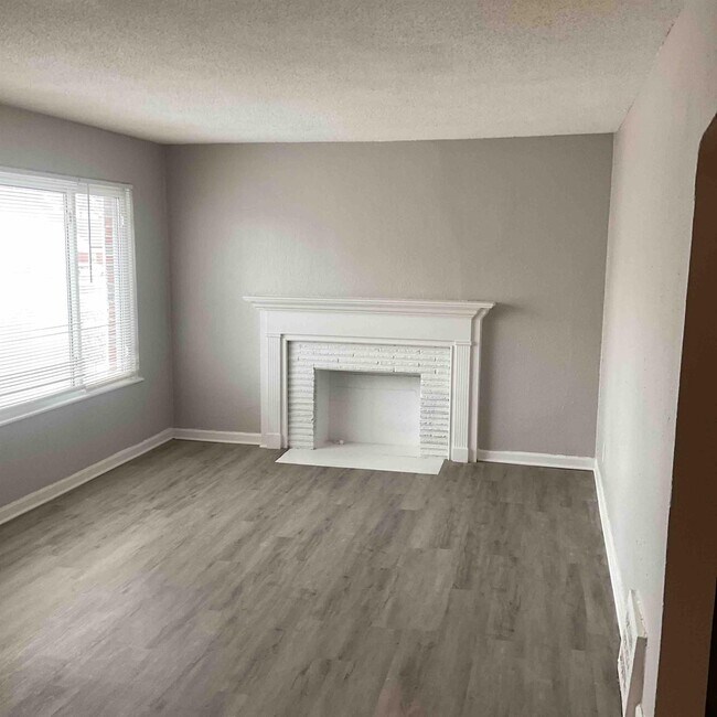 Building Photo - 7229 Virginia Ave