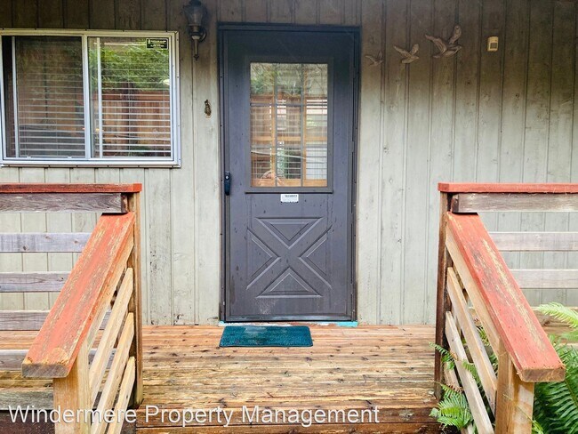 Foto del edificio - 37396 Olympic View Rd NE