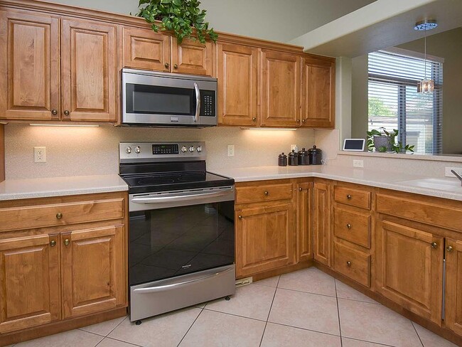 Building Photo - 4207 S Kiva Hill Dr
