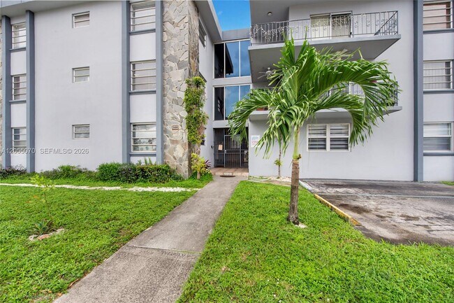 Foto del edificio - 5100 W Flagler St