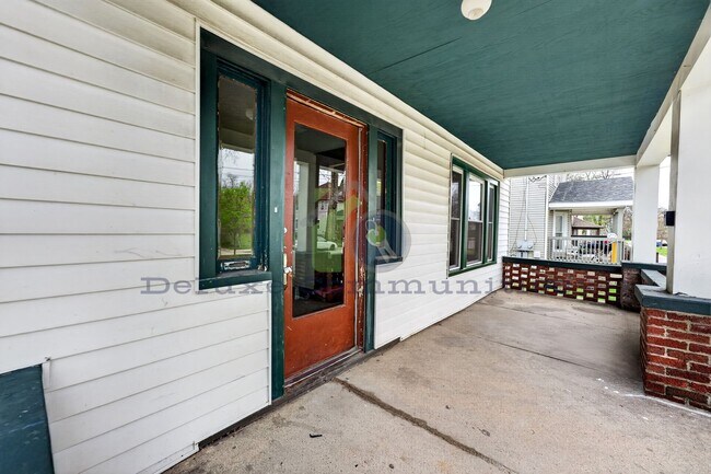 Foto del edificio - REMODELED 2 BEDROOM!! Move in Ready- Close to Cherry Hill