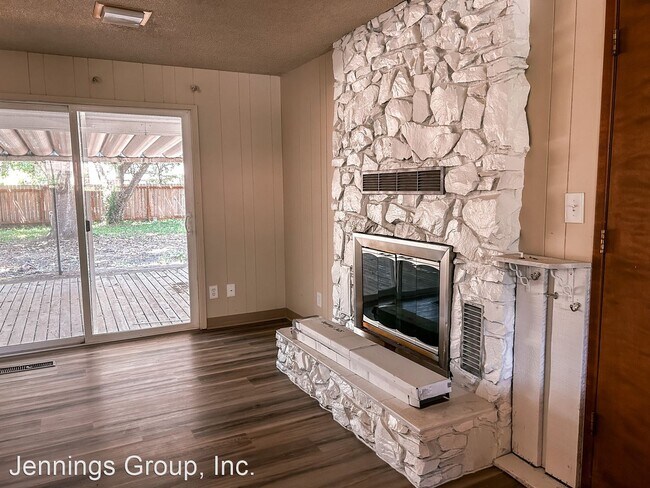 Building Photo - 3 br, 2 bath House - 4874 Herman Street