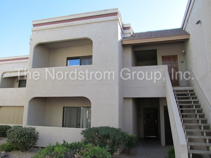 Foto principal - 5500 N Valley View Rd